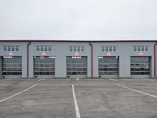 Панорамные секционные ворота Doorhan ISD02 3000x2300 (остекление с перемычками)
